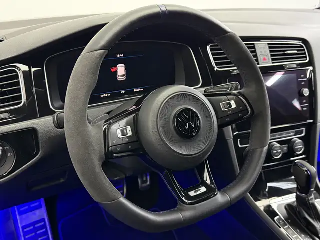 Volkswagen Golf view 12
