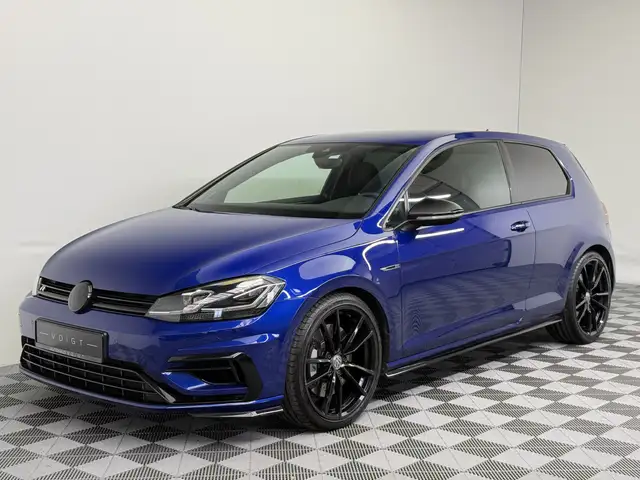 Volkswagen Golf view 2