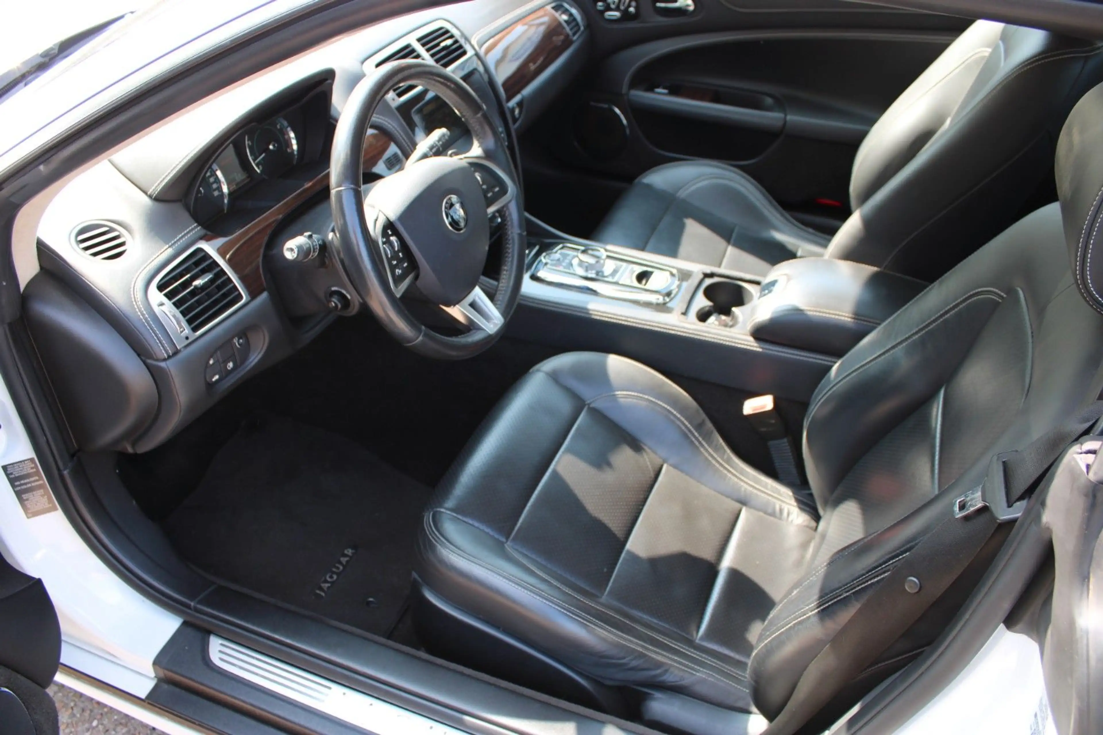 Jaguar XK 5.0 V8 Portfolio Coupé Bowers&Wilkins Kamera — photo 4