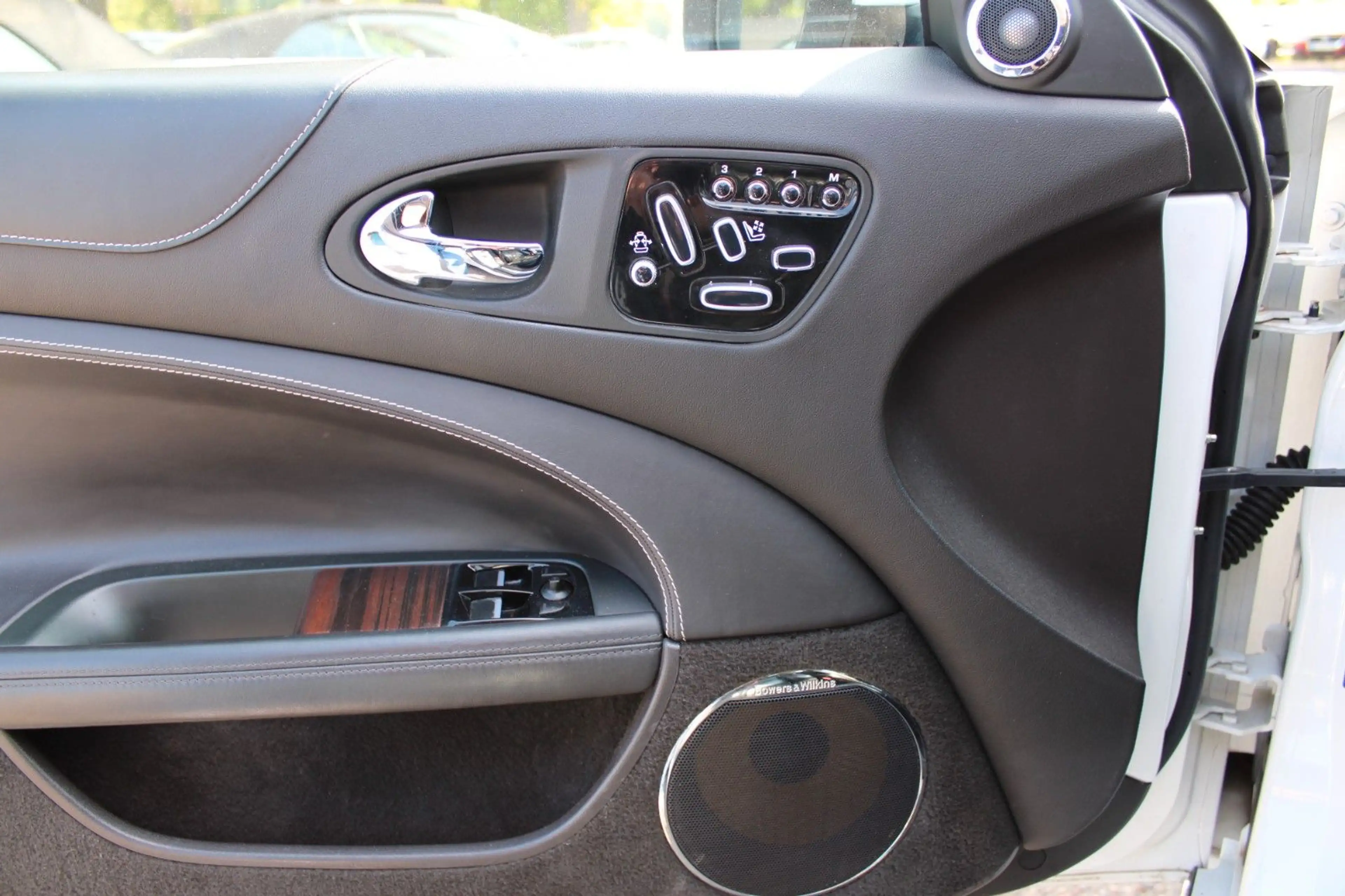 Jaguar XK 5.0 V8 Portfolio Coupé Bowers&Wilkins Kamera — photo 12