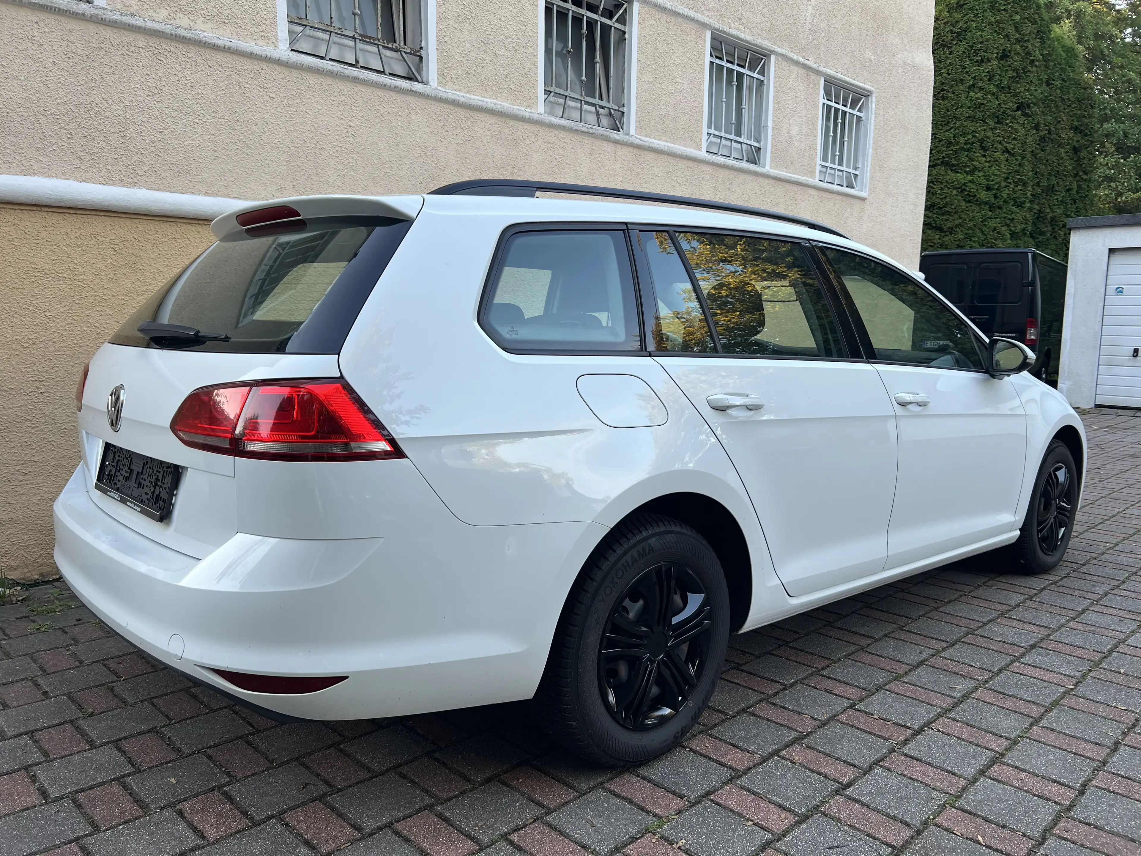 Volkswagen Golf Variant Trendline BMT SHZ TEMPOMAT KLIMA ALLWETTER TÜV NEU — photo 14