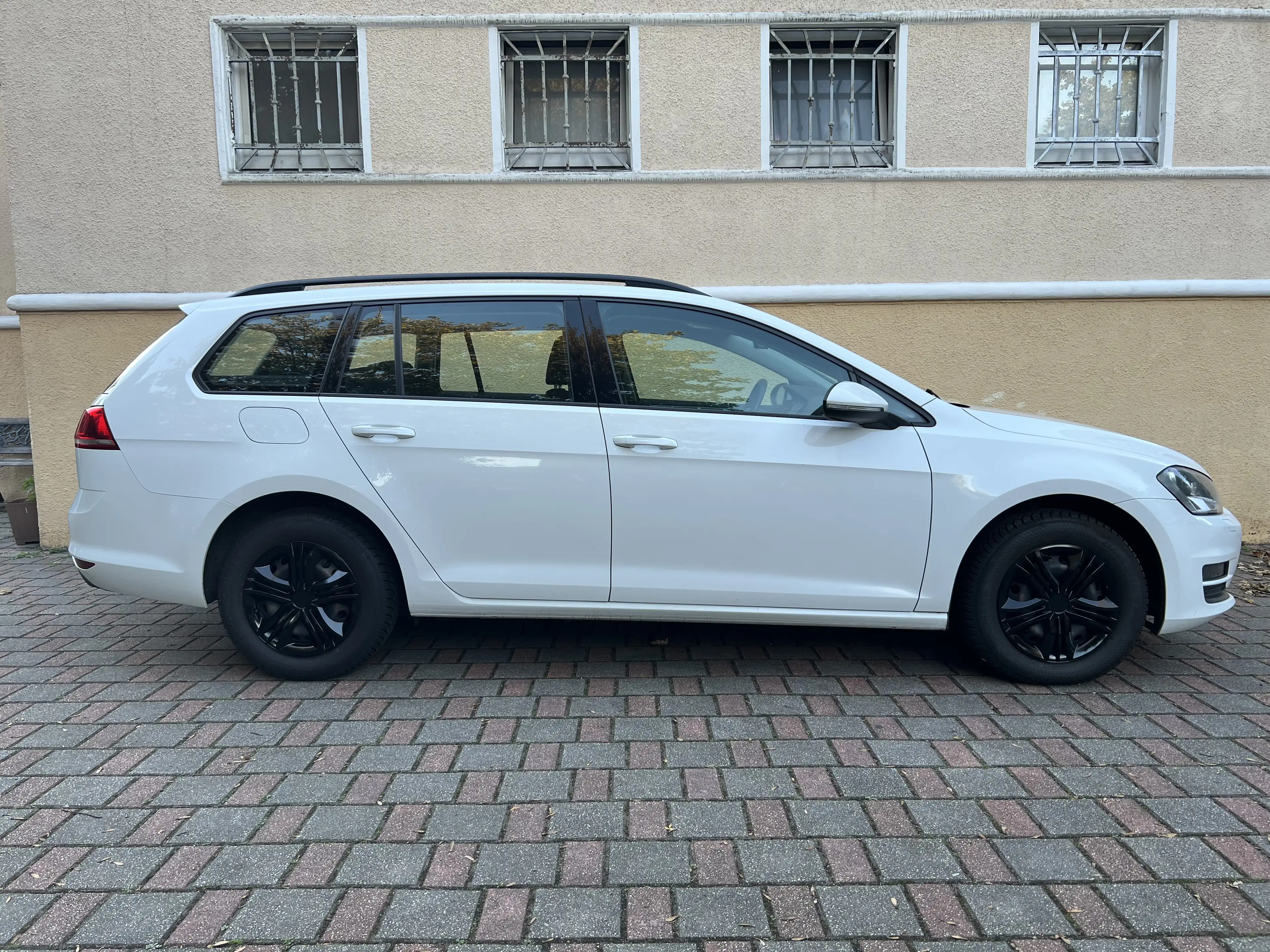 Volkswagen Golf Variant Trendline BMT SHZ TEMPOMAT KLIMA ALLWETTER TÜV NEU — photo 8