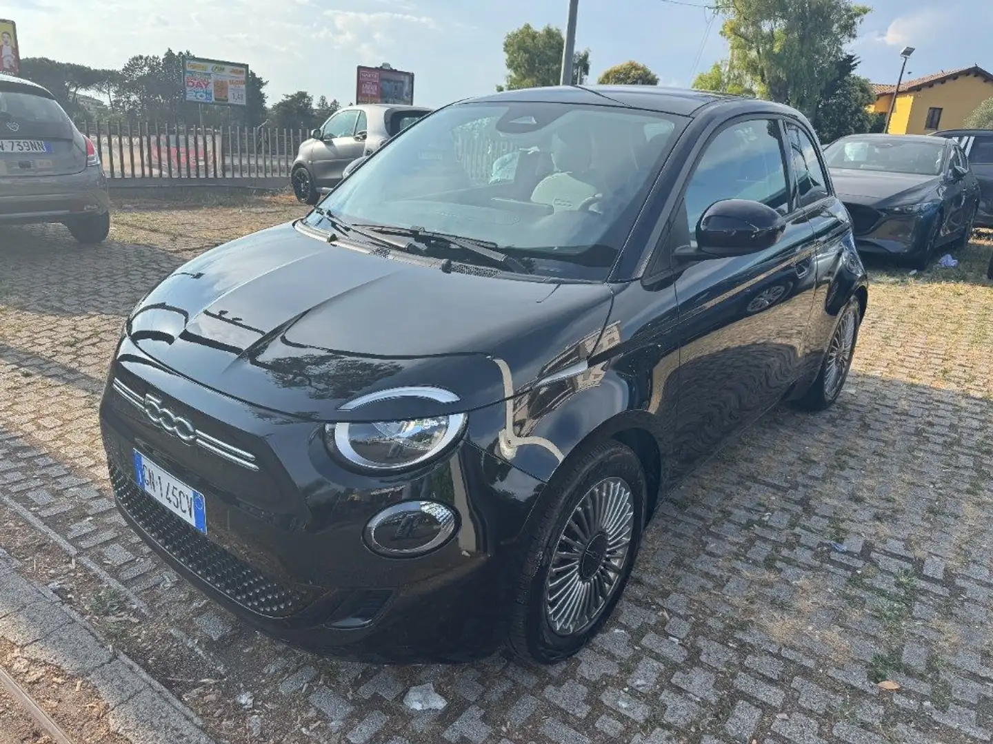 Fiat 500e Berlina 42 kWh CERCHI AZIENDALE KM CERTIFICATI Nero - 2