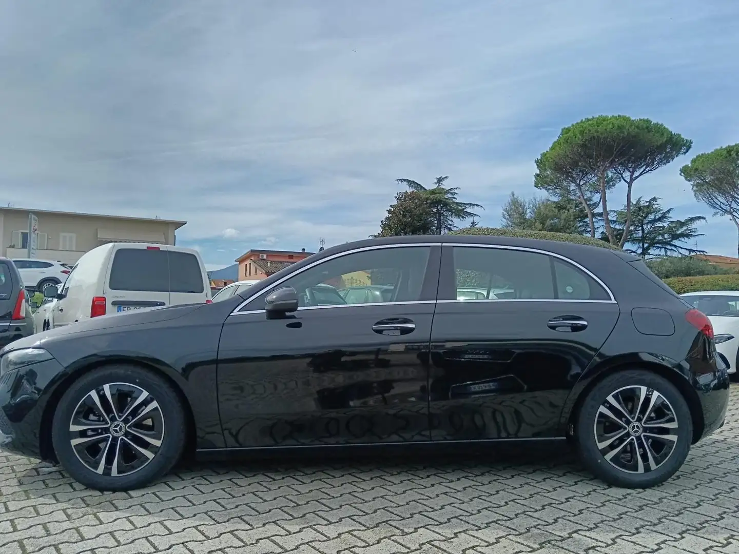 Mercedes-Benz A 200 D VARI COLORI E ALLESTIMENTI DISPONIBILI Nero - 2