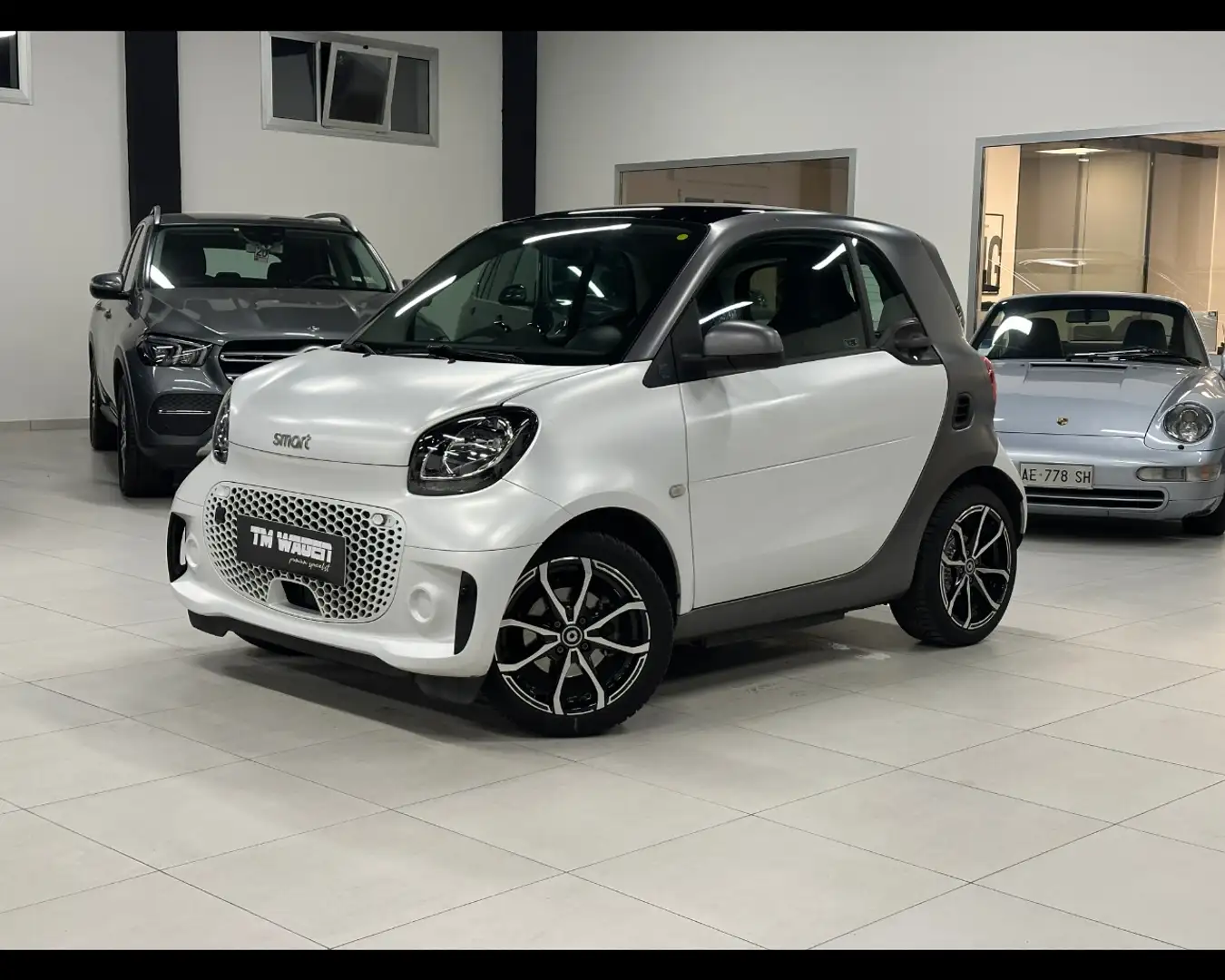 smart forTwo EQ Passion Weiß - 1