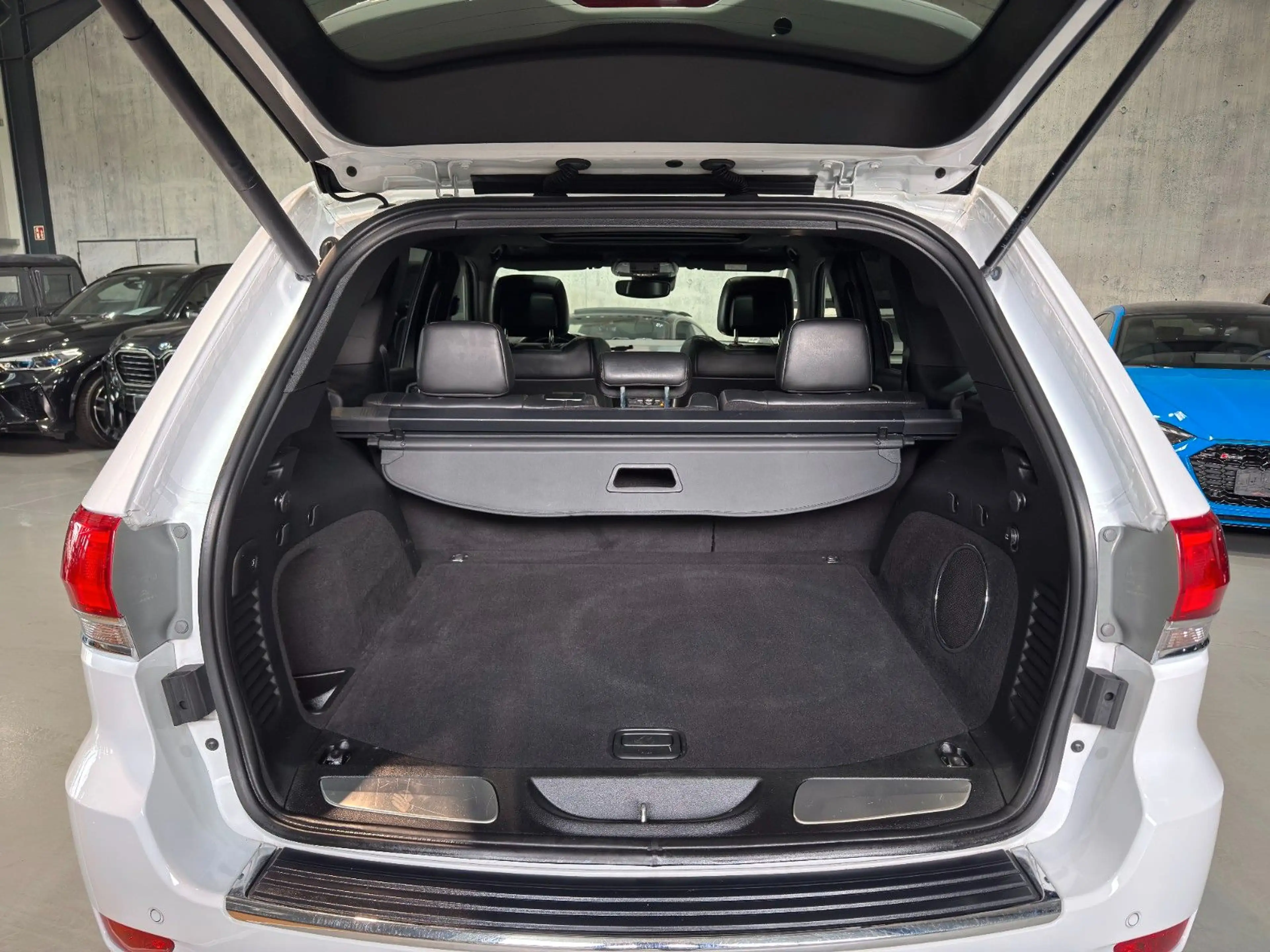 Jeep Grand Cherokee Grand/Cherokee/3.0/CRD/Overland/PANO/LED/AHK/NAV — photo 5