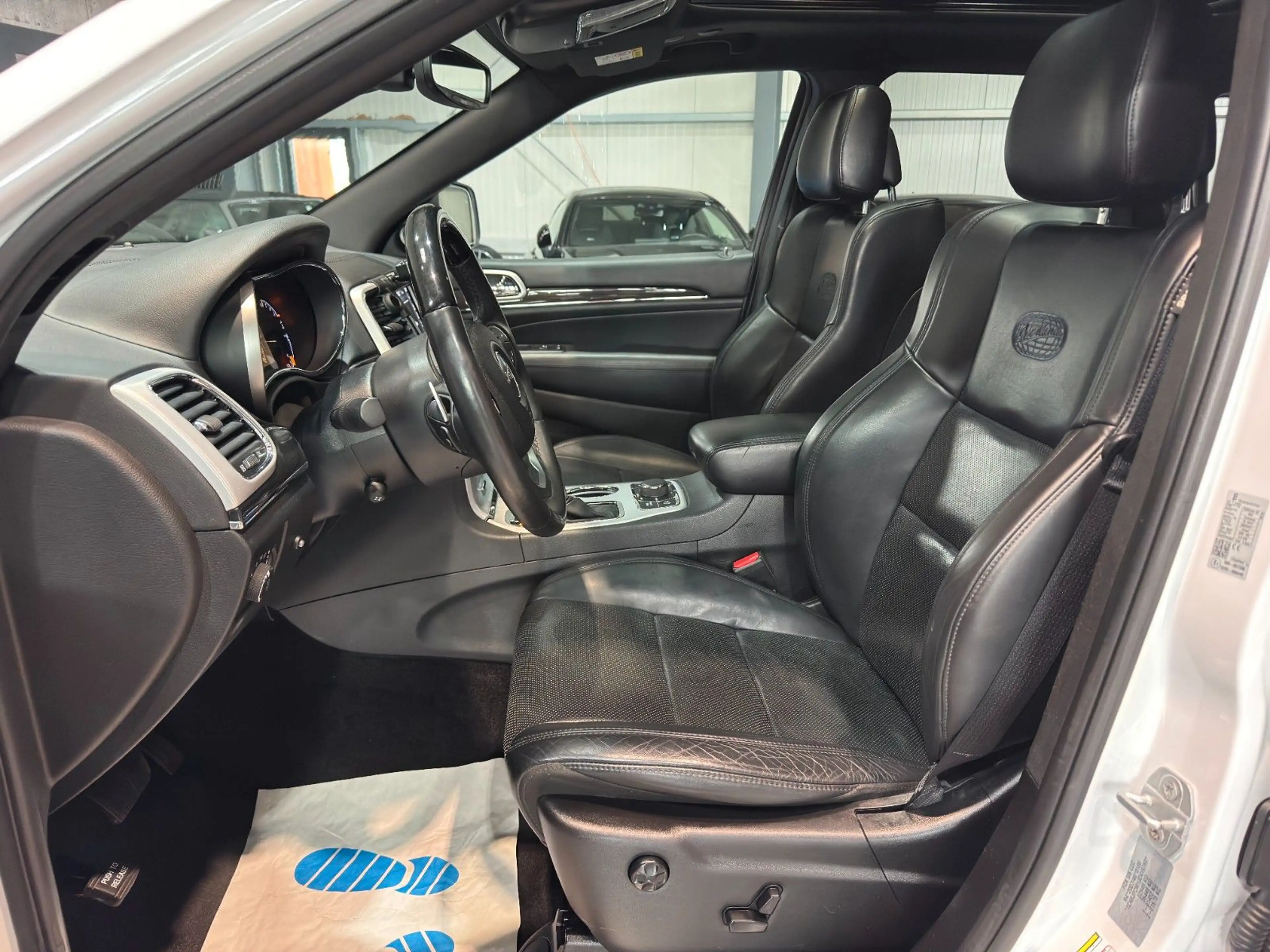 Jeep Grand Cherokee Grand/Cherokee/3.0/CRD/Overland/PANO/LED/AHK/NAV — photo 8