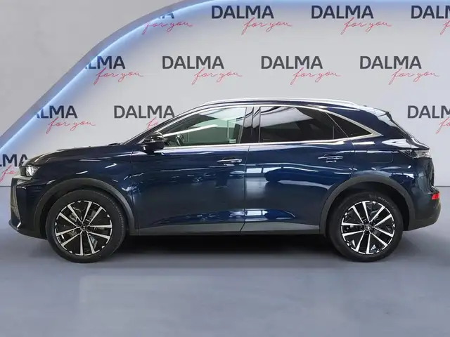 DS Automobiles DS 7 Crossback view 2