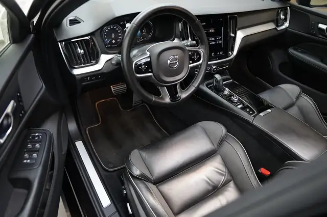 Volvo V60 view 13