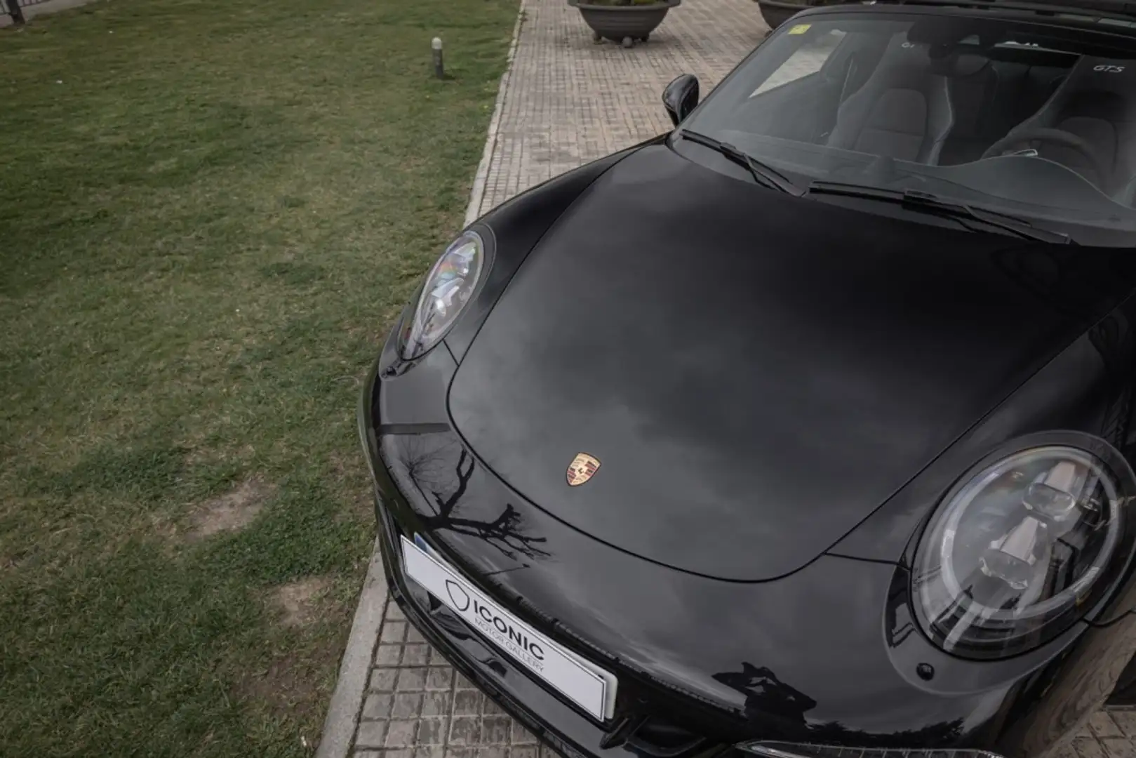 Porsche 991 Targa 4 GTS PDK Gris - 2