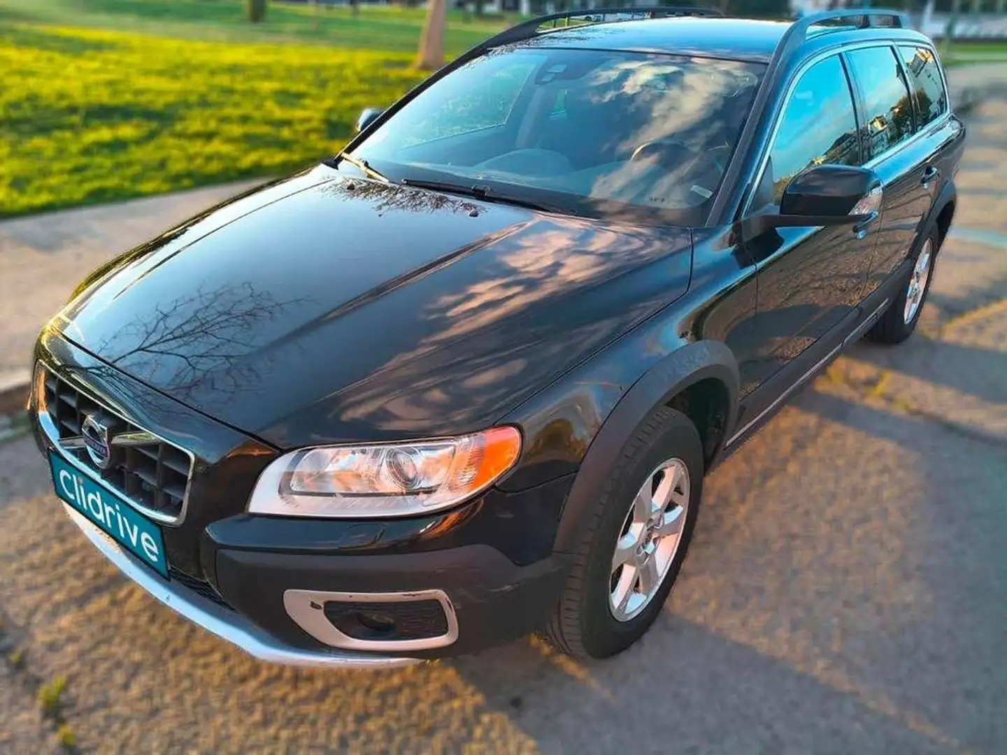 Volvo XC70 2.4 D5 Kinetic Negro - 2