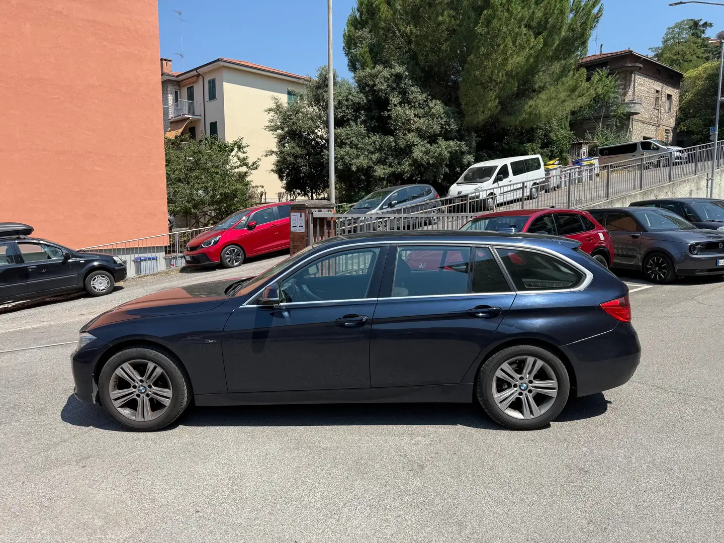 BMW 318 Serie 3 F31 2012 Touring 318d Touring Sport Blu/Azzurro - 2