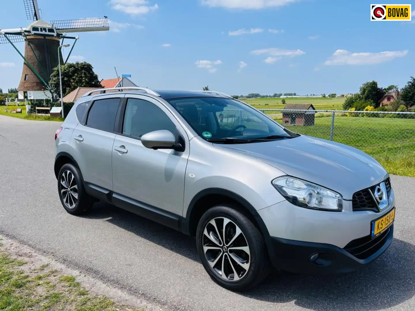 Nissan Qashqai 1.6 Connect Edition Grijs - 1