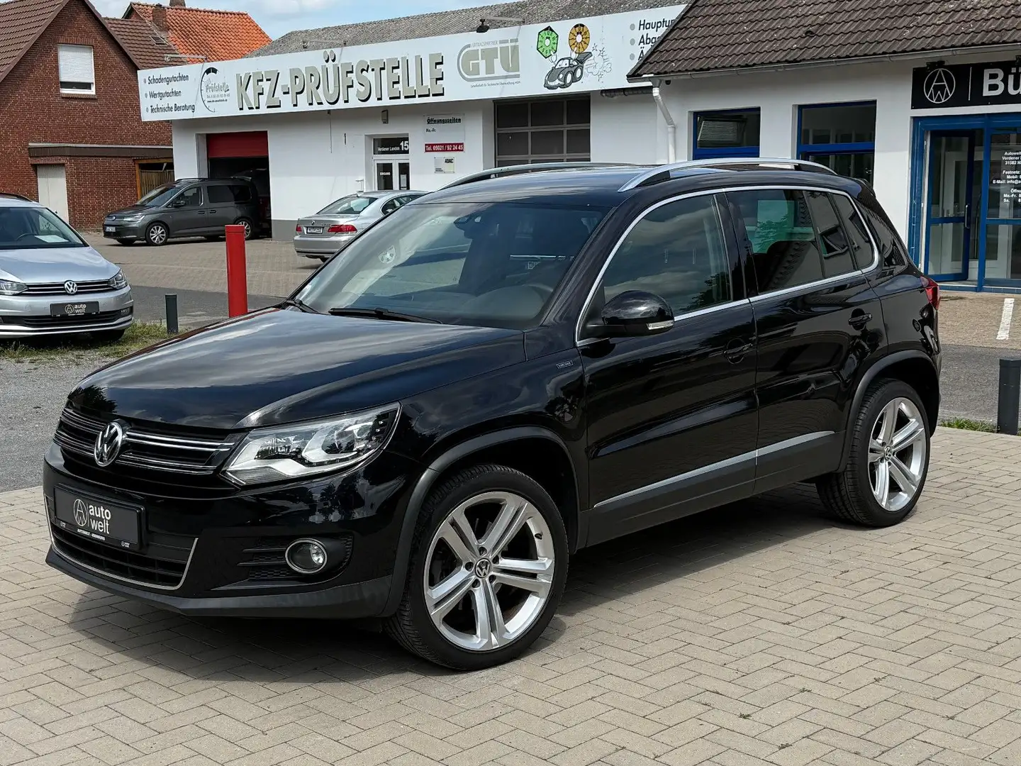Volkswagen Tiguan 2.0 TDI | 4Motion | DSG | Xenon | 1. Hand Zwart - 1