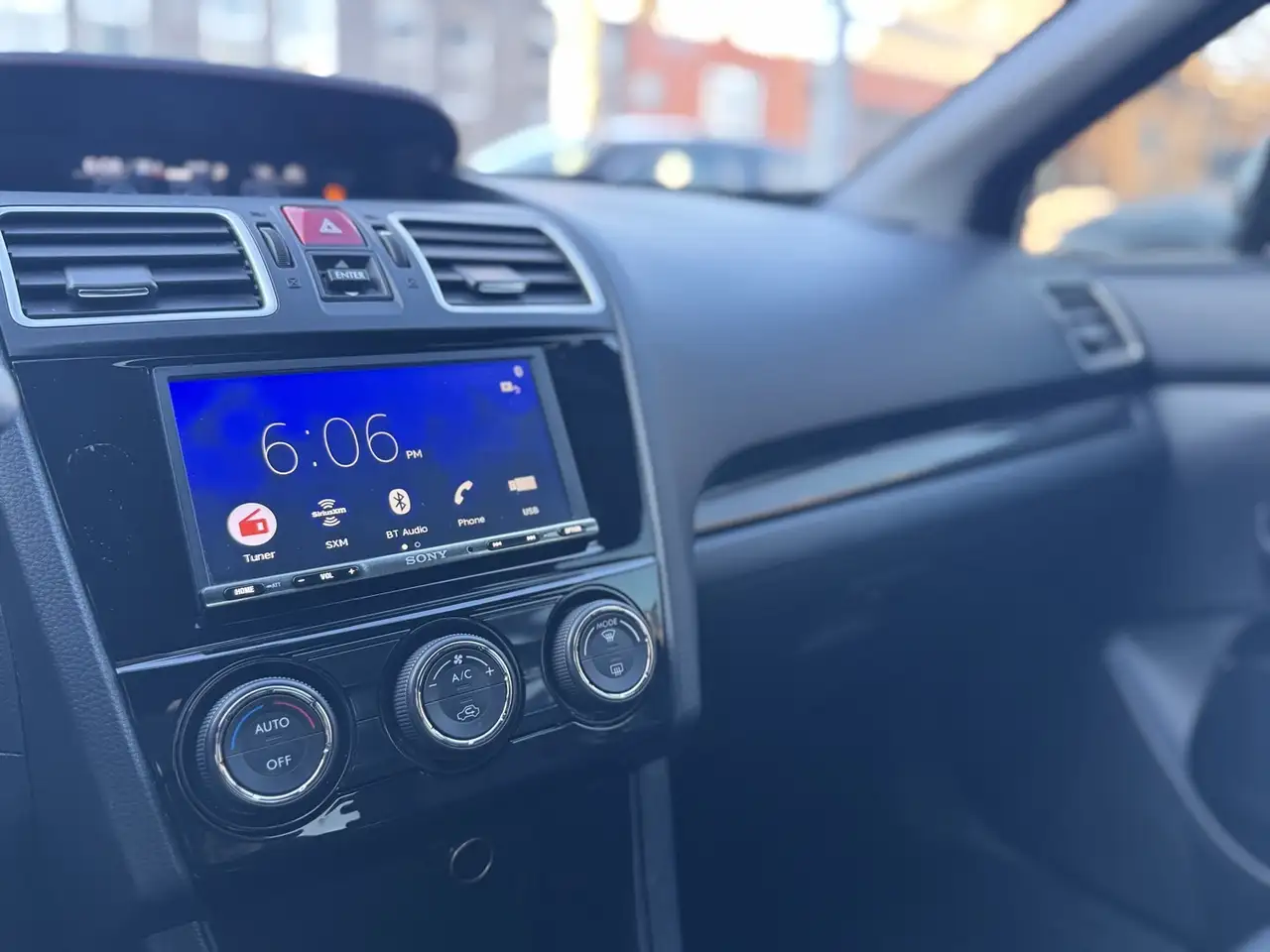 Subaru WRX снимка Subaru WRX