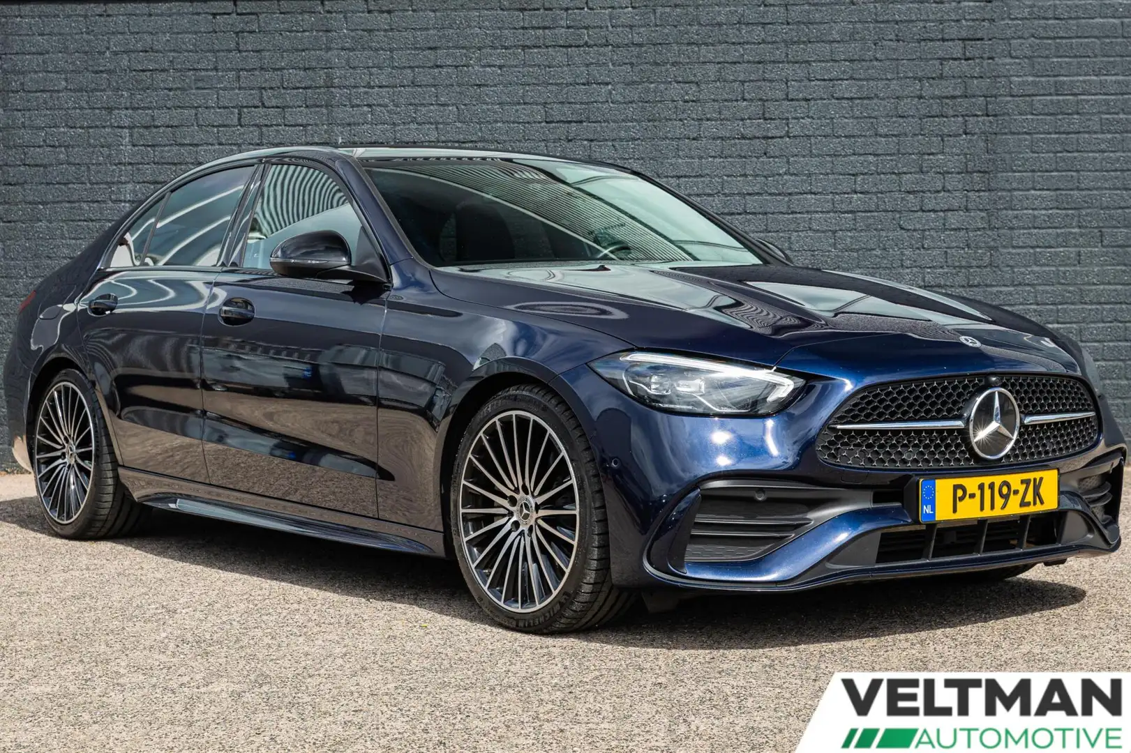 Mercedes-Benz C 200 AMG Line PANORAMADAK TREKHAAK LEDER CARPLAY Blauw - 2