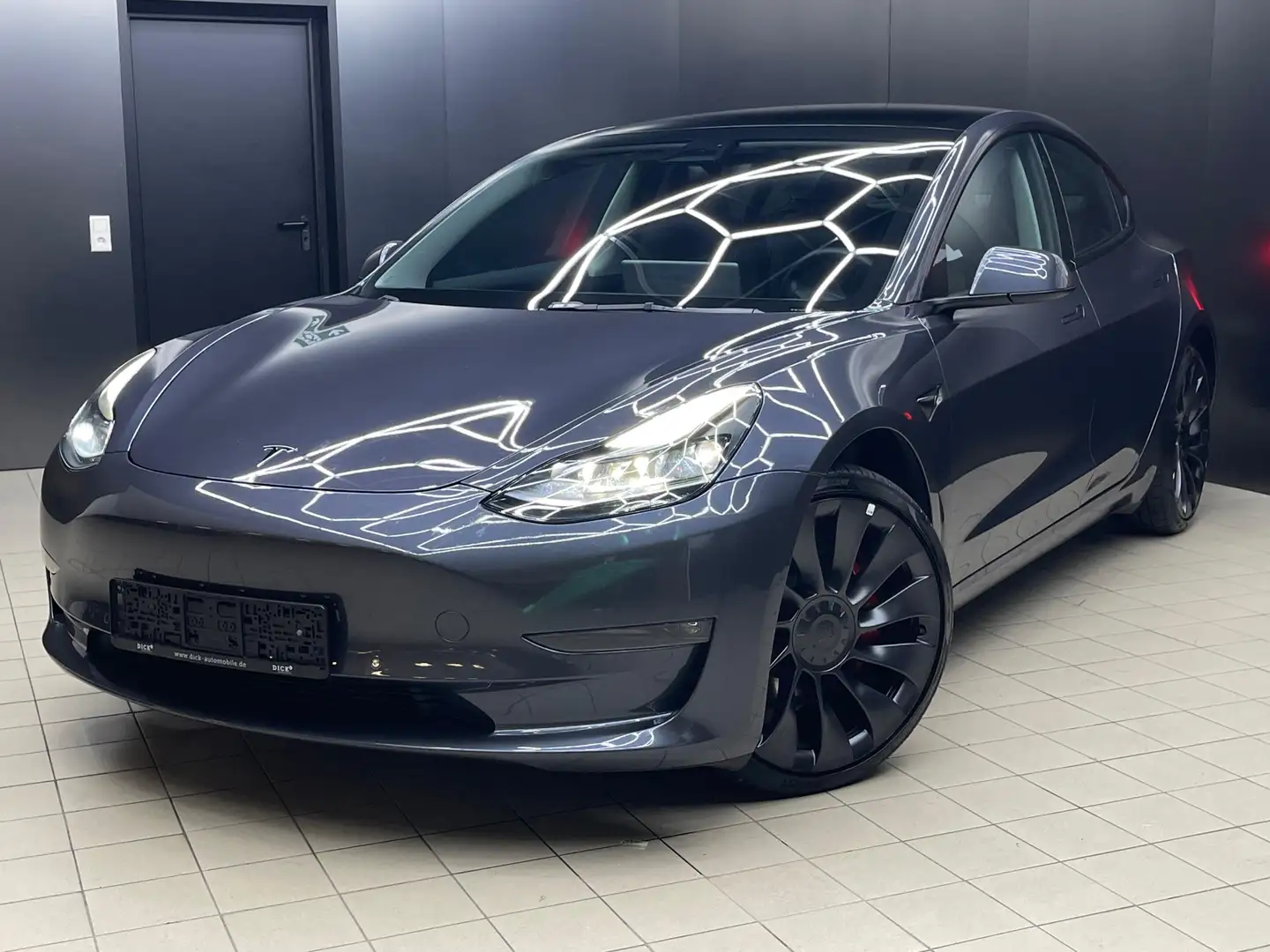Tesla Model 3 Perform Dual AWD PANO+LED+STNDHZ+ACC+360 Grau - 2