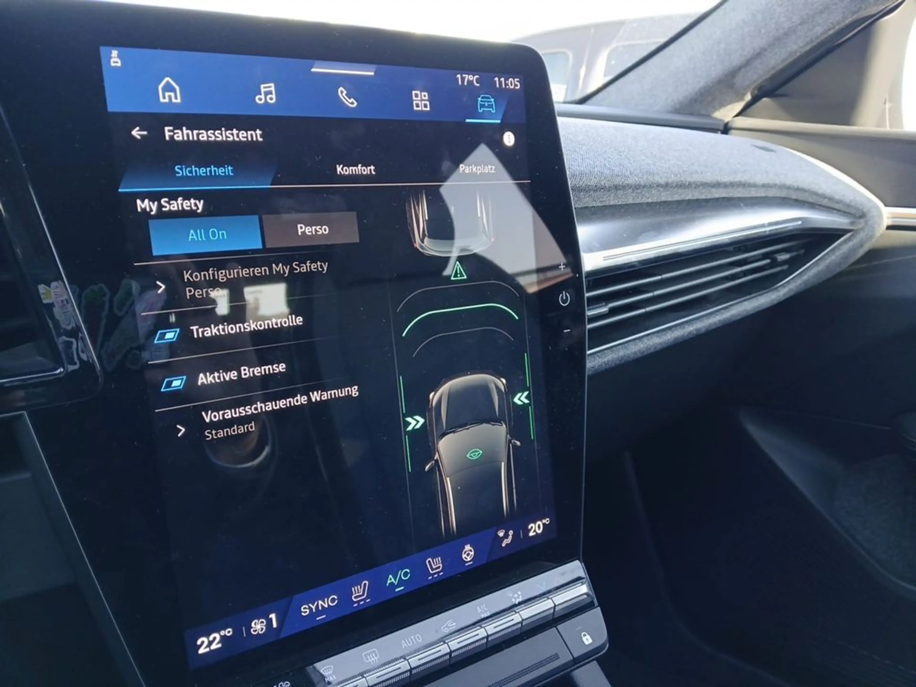 Renault Scenic SCENIC E-Tech Electric Techno 220 PS long range (MY25) — photo 13