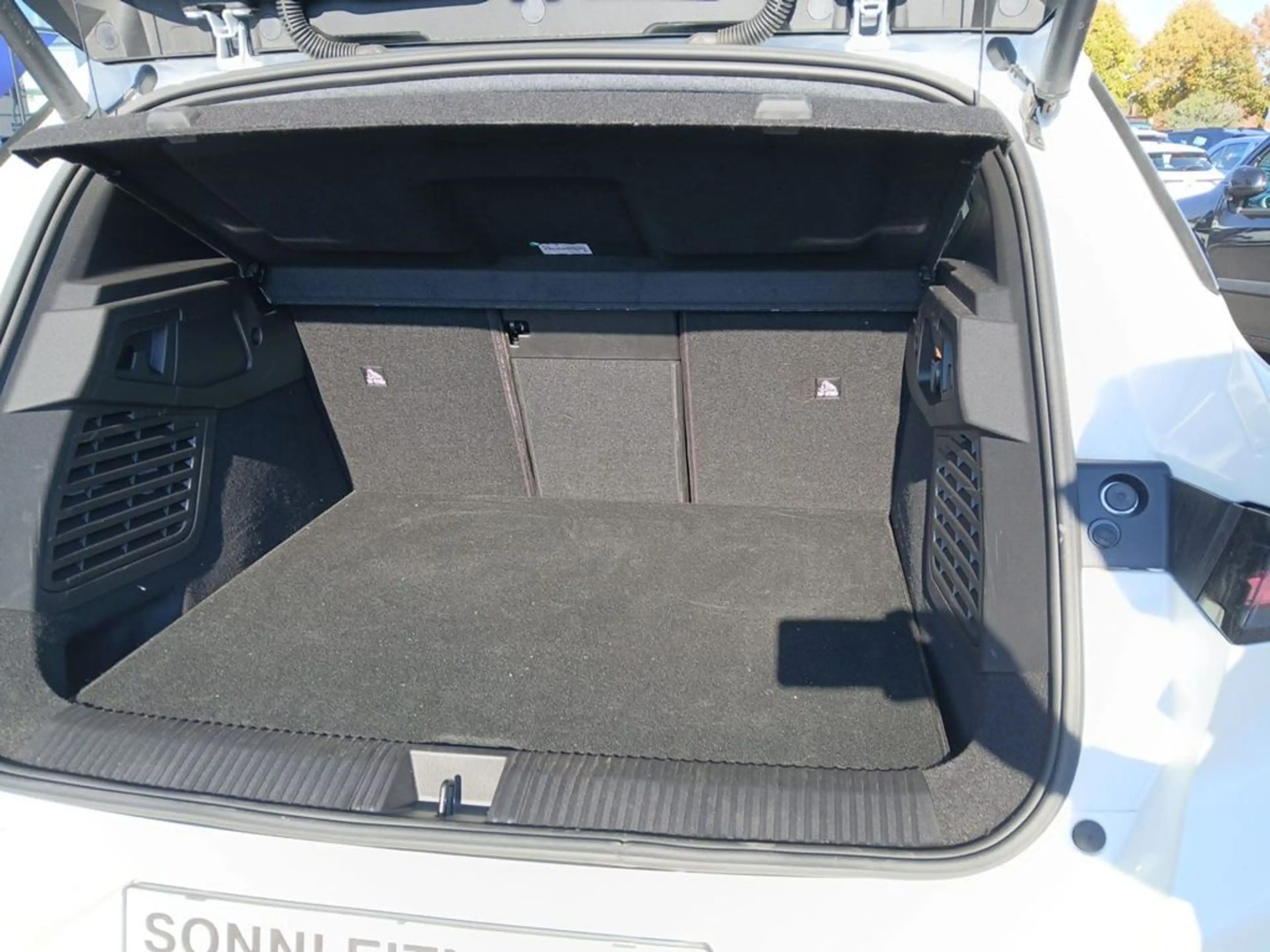 Renault Scenic SCENIC E-Tech Electric Techno 220 PS long range (MY25) — photo 10
