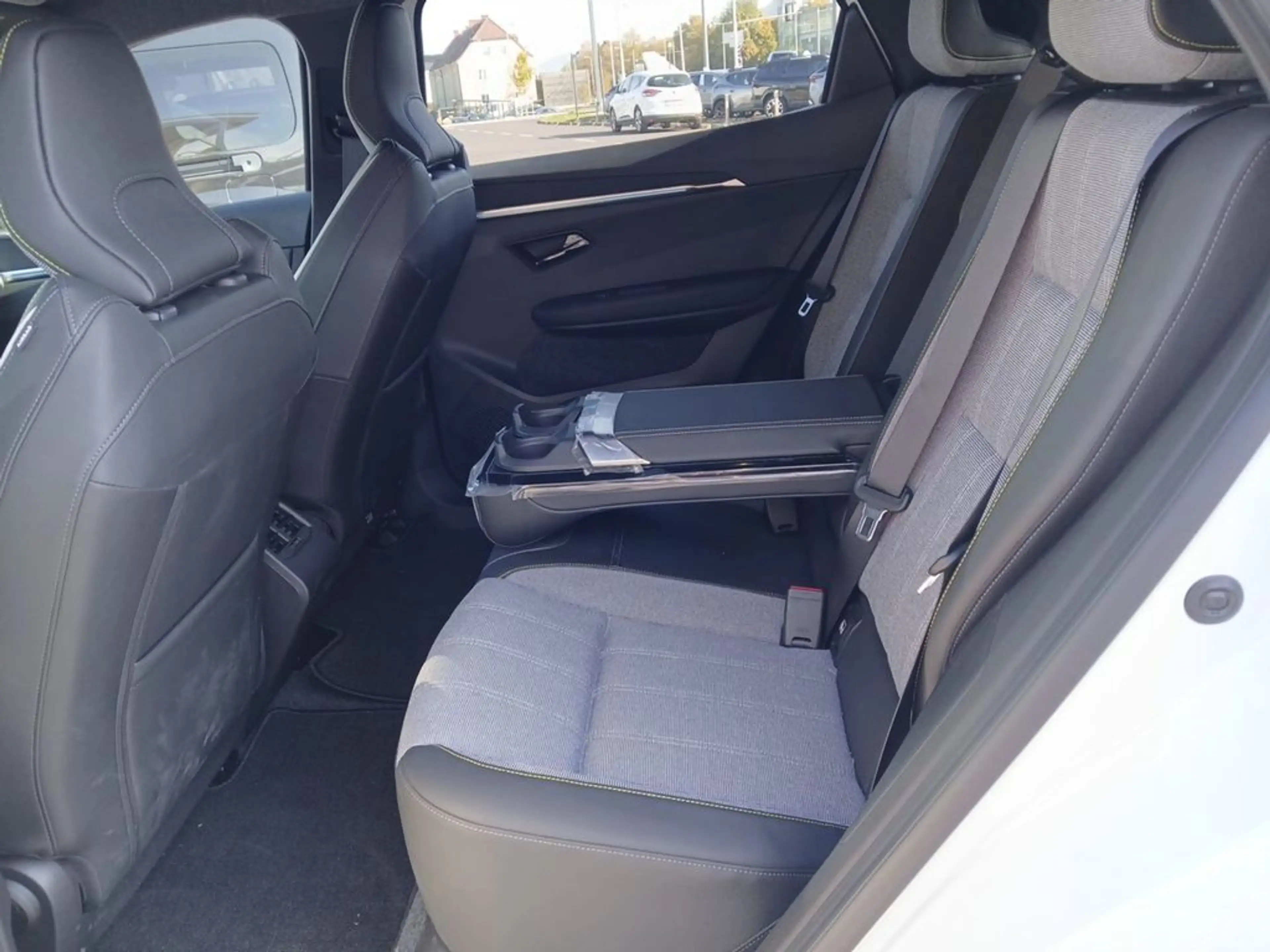 Renault Scenic SCENIC E-Tech Electric Techno 220 PS long range (MY25) — photo 11
