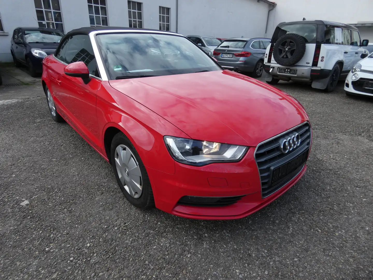 Audi A3 1.6 TDI Cabrio (clean diesel) Ambiente Rot - 1