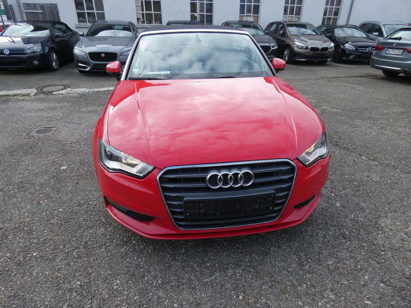 Audi A3 1.6 TDI Cabrio (clean diesel) Ambiente Rot - 2