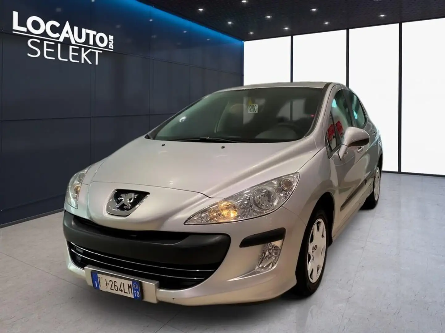Peugeot 308 1.6 hdi 8v Premium 112cv 5p 6m Gümüş rengi - 1