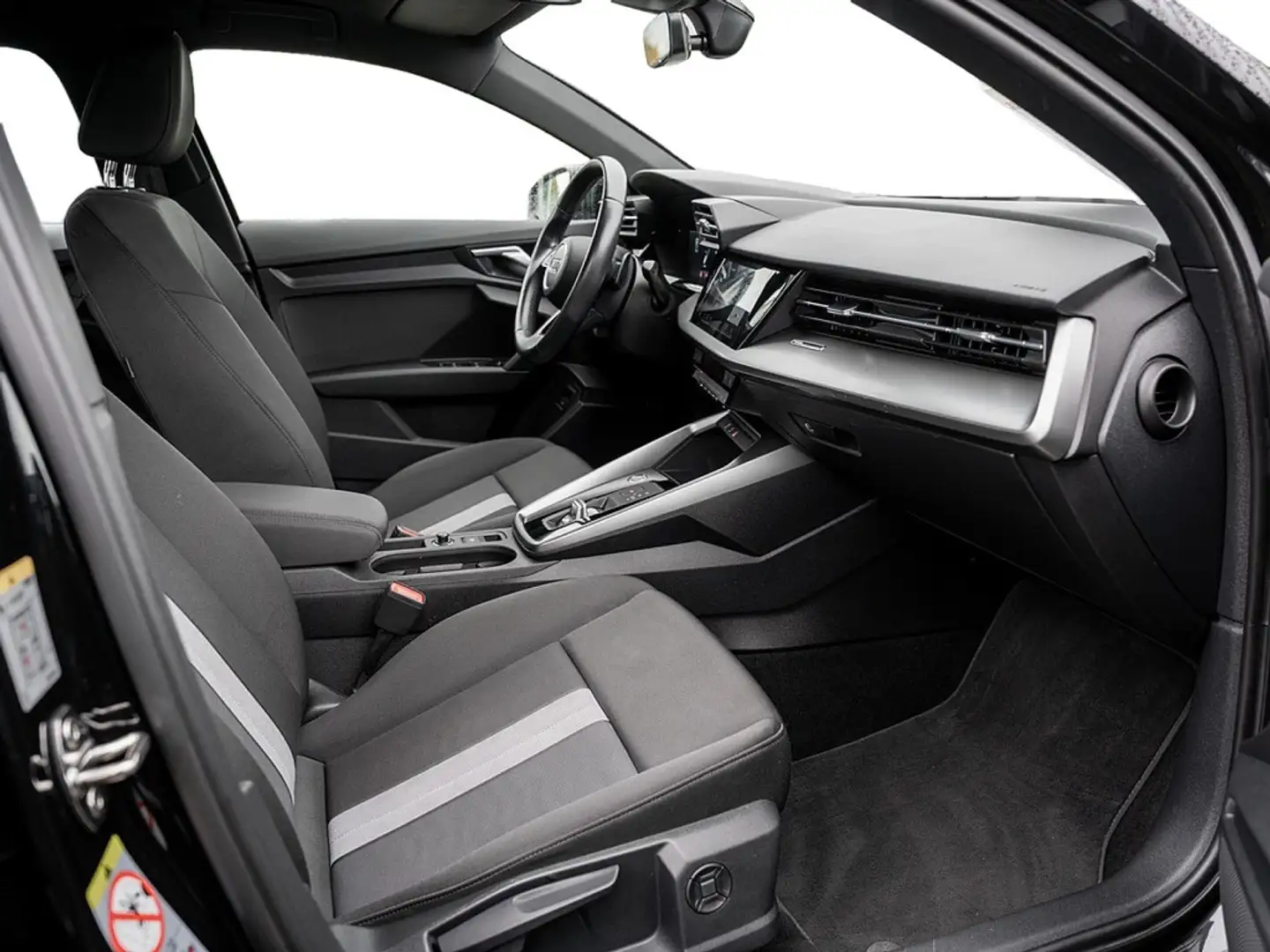 Audi A3 Limousine 35 TDI advanced NAVI KAM ACC SHZ Schwarz - 2