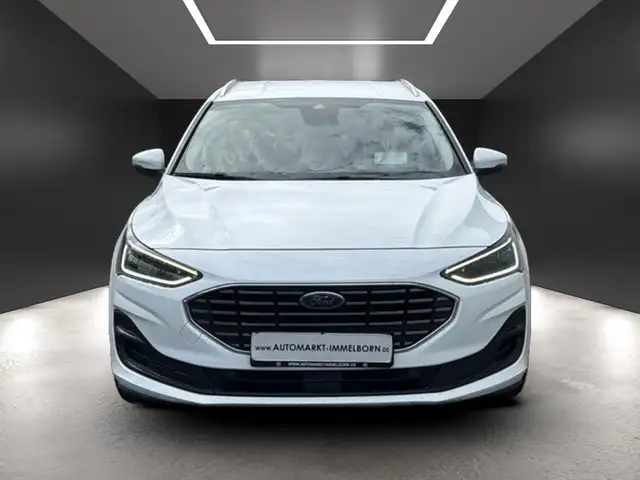 Ford Focus view 9