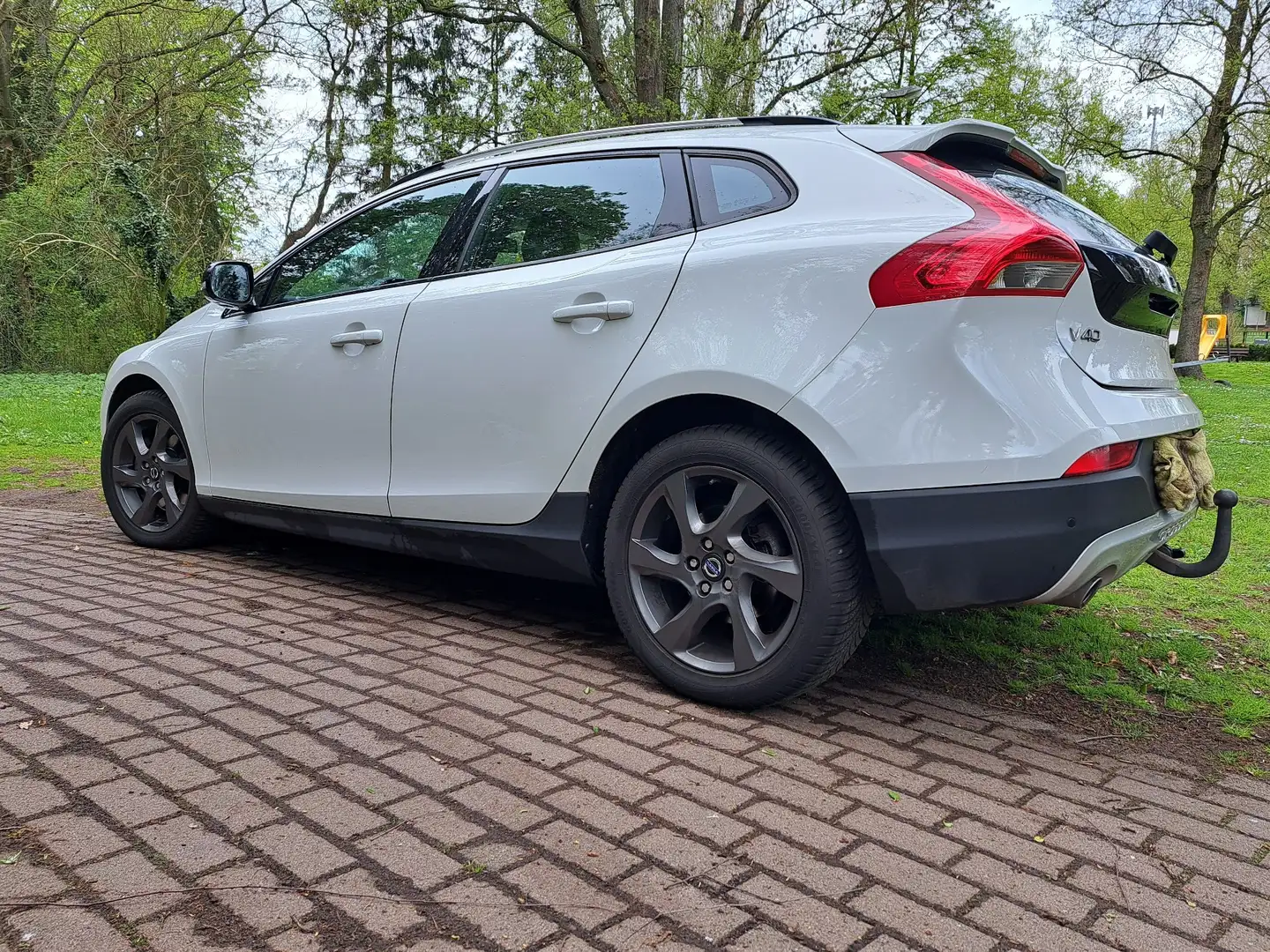 Volvo V40 Cross Country D3 Alb - 2