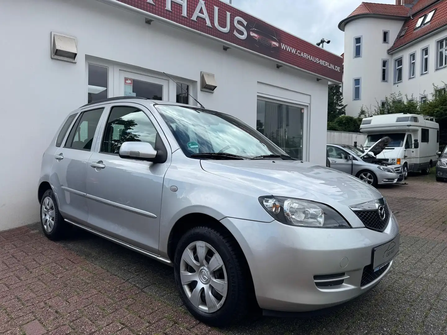 Mazda 2 1.4 Active Silber - 1