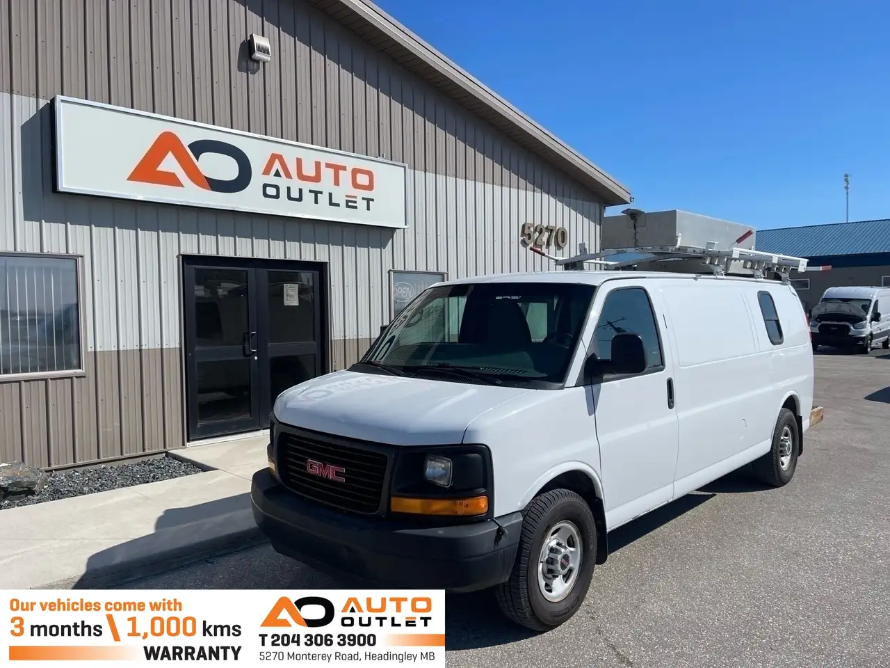 GMC Savana photo GMC Savana
