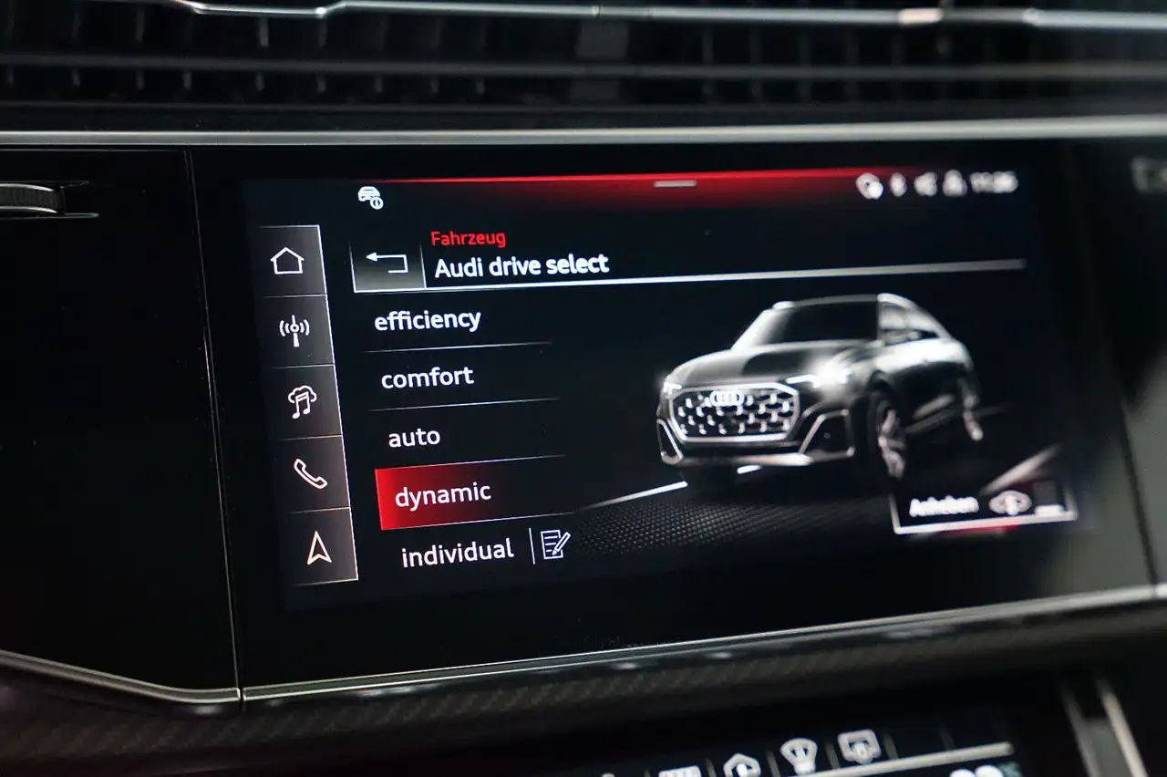 Audi Q8 50 TDI S line | Pano | HuD | Carbon | B&O 16
