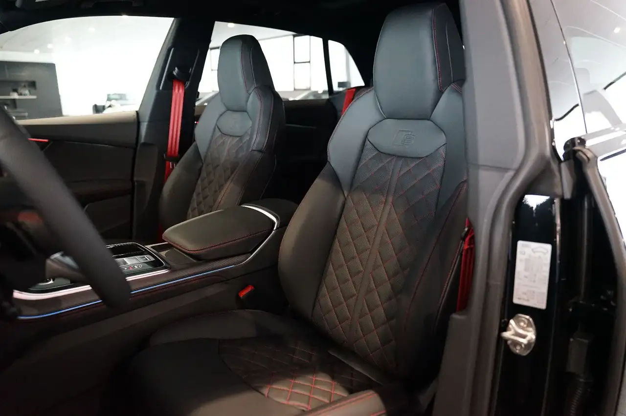 Audi Q8 50 TDI S line | Pano | HuD | Carbon | B&O 8