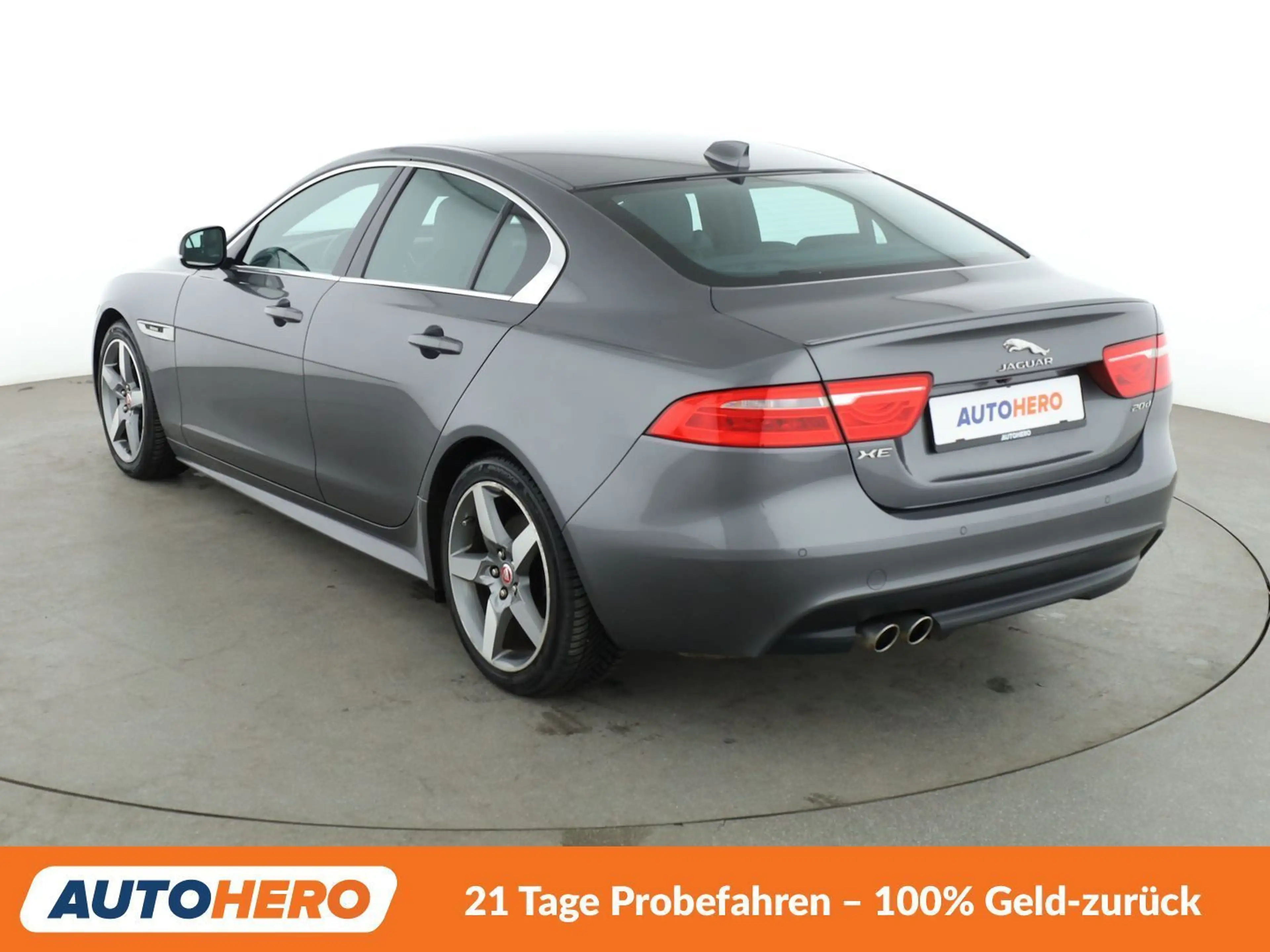 Jaguar XE 20d R-Sport Aut.*NAVI*CAM*XENON*SPUR*PDC*SHZ* — photo 9