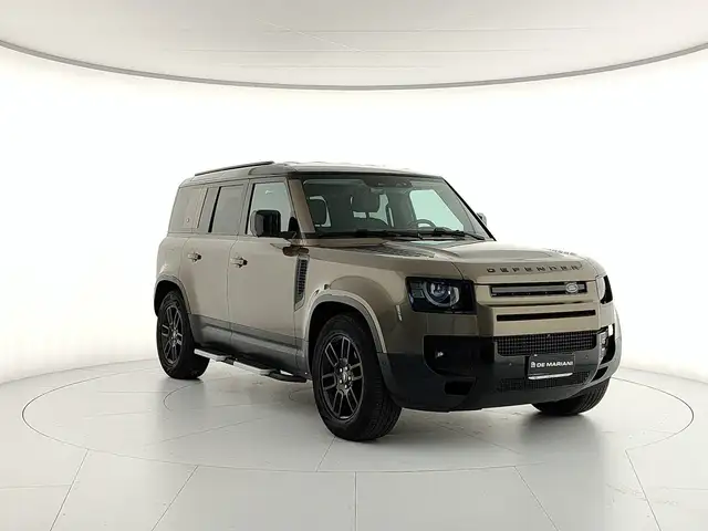Land Rover Defender view 7