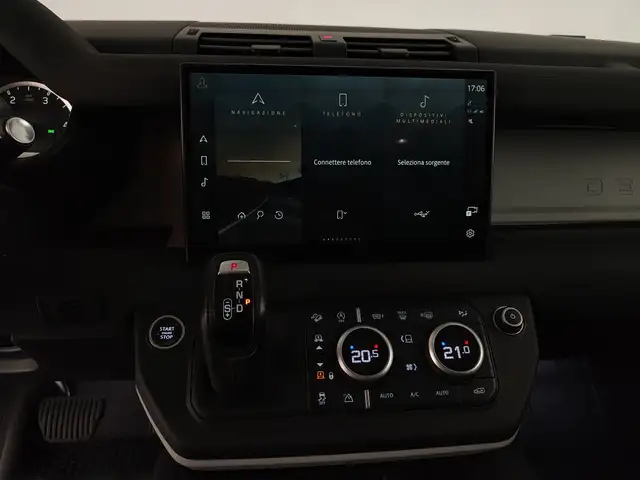 Land Rover Defender view 15