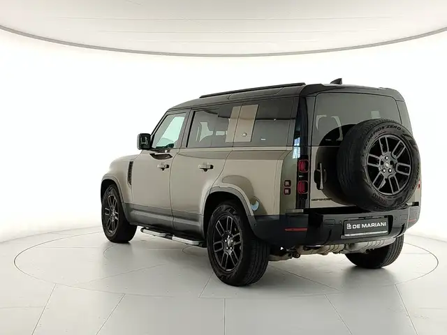 Land Rover Defender view 3
