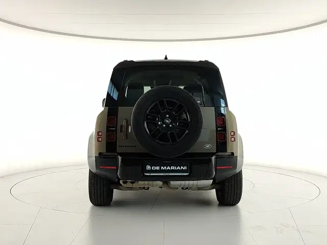 Land Rover Defender view 4