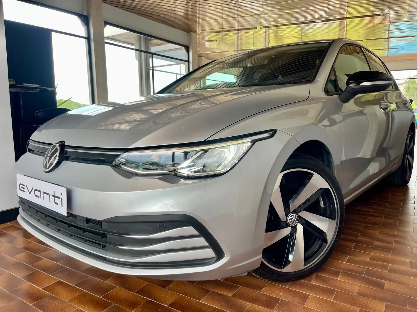 Volkswagen Golf 1.5 tsi Life 130cv LED/SEDILI RISCALDATI/TAGLIANDO Zilver - 2
