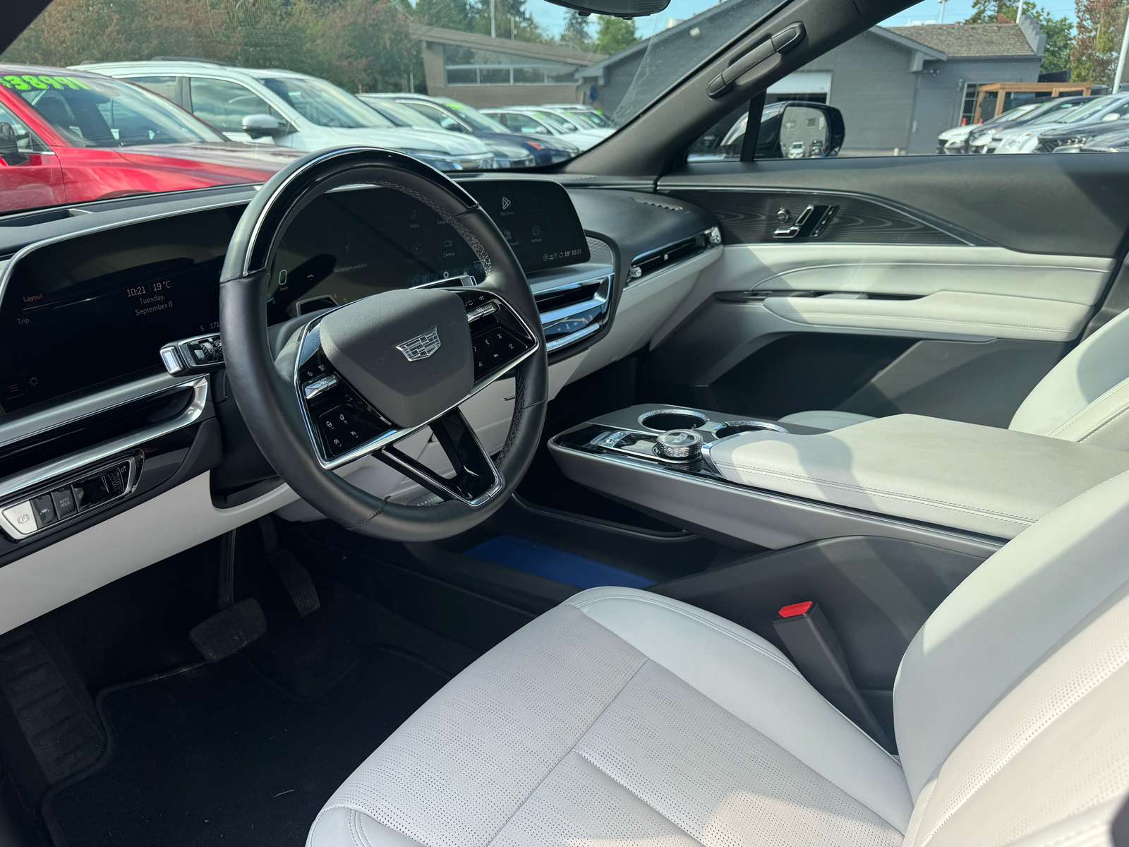 2024 Cadillac Lyriq Sport 1SK AWD | Low KM | No Accidents — снимка 1