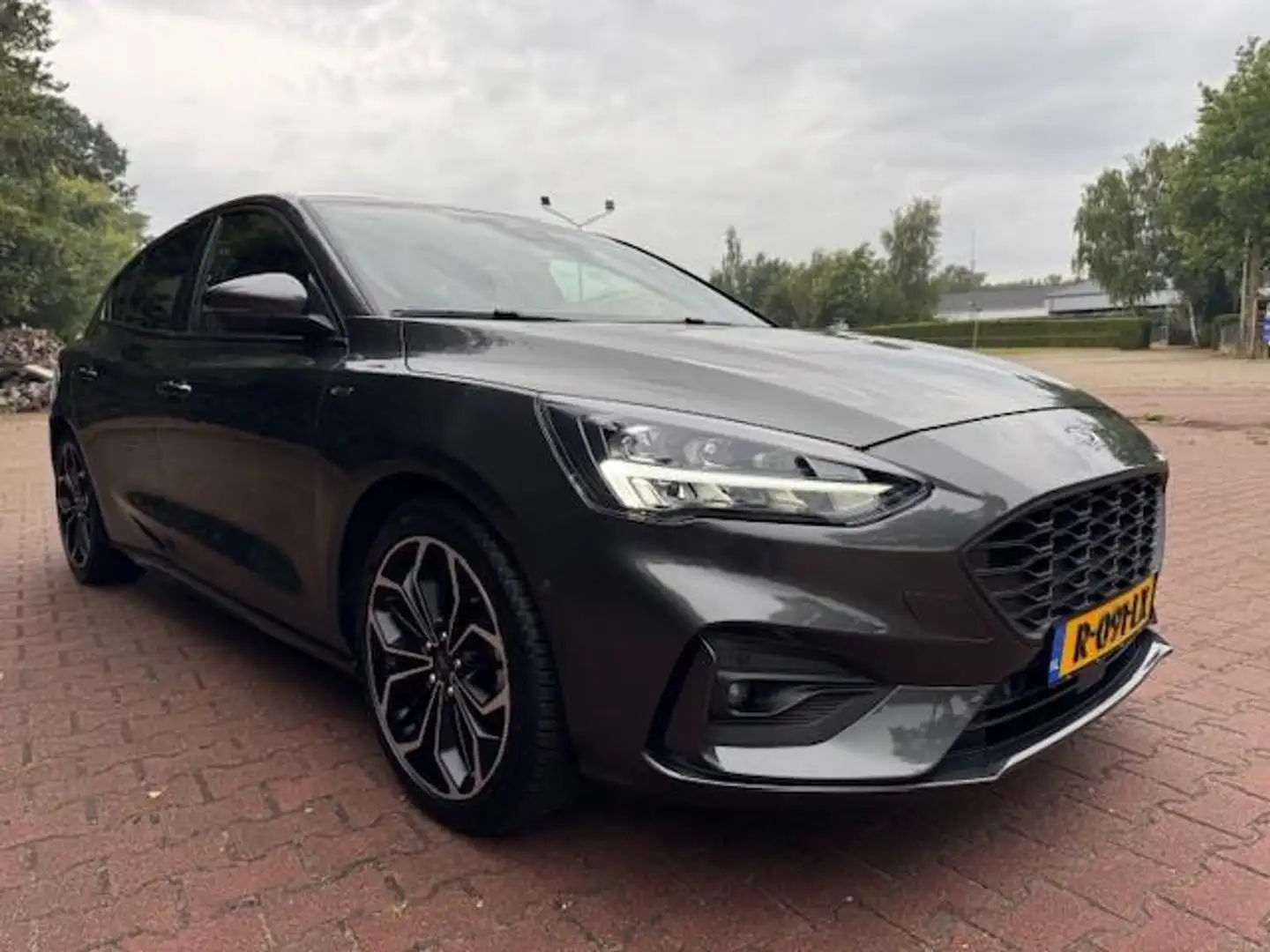 Ford Focus 1.0 ECOBOOST ST LINE BUSINESS/MATRIX/ACARPLAY Gris - 1