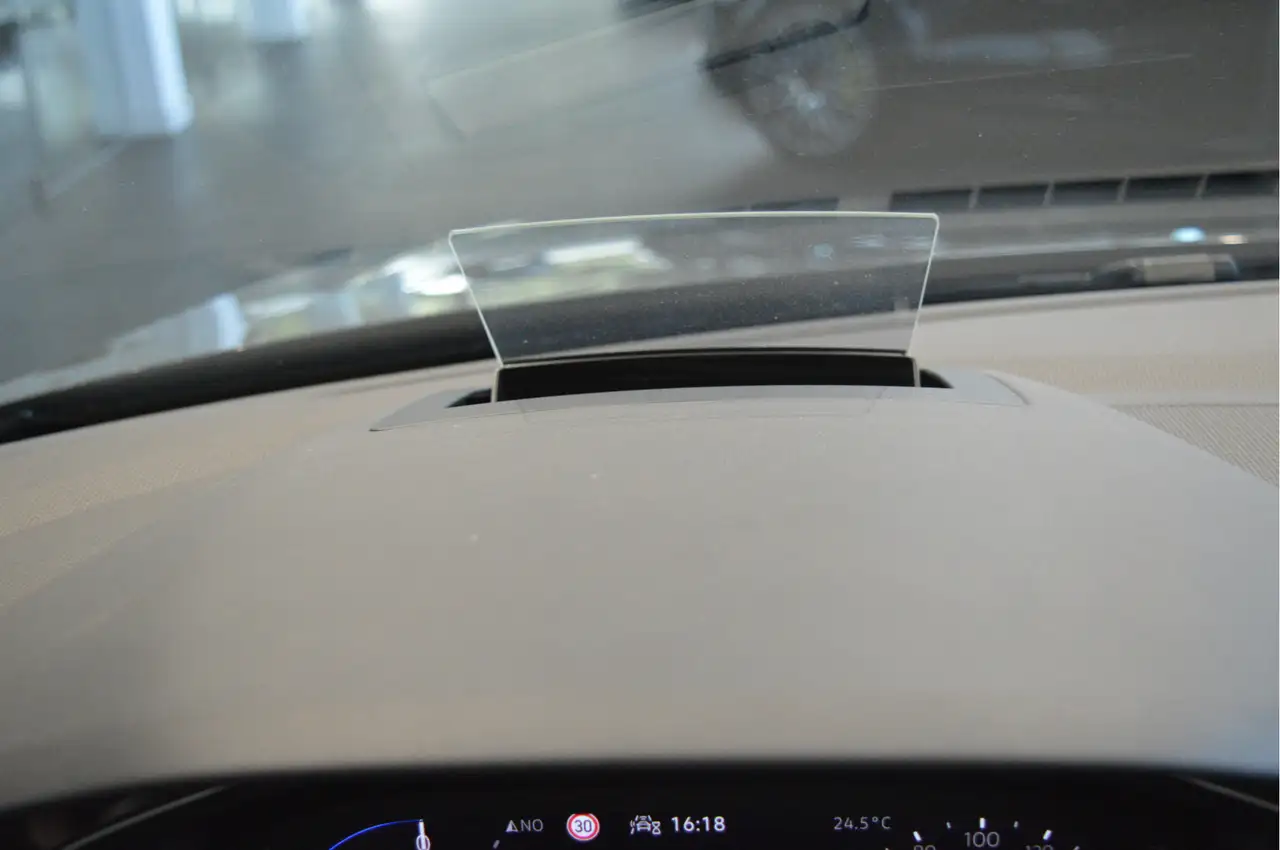 Volkswagen Tiguan 1.4 TSI eHybrid pano camera head up trekhaak 19 in, миниатюра 19