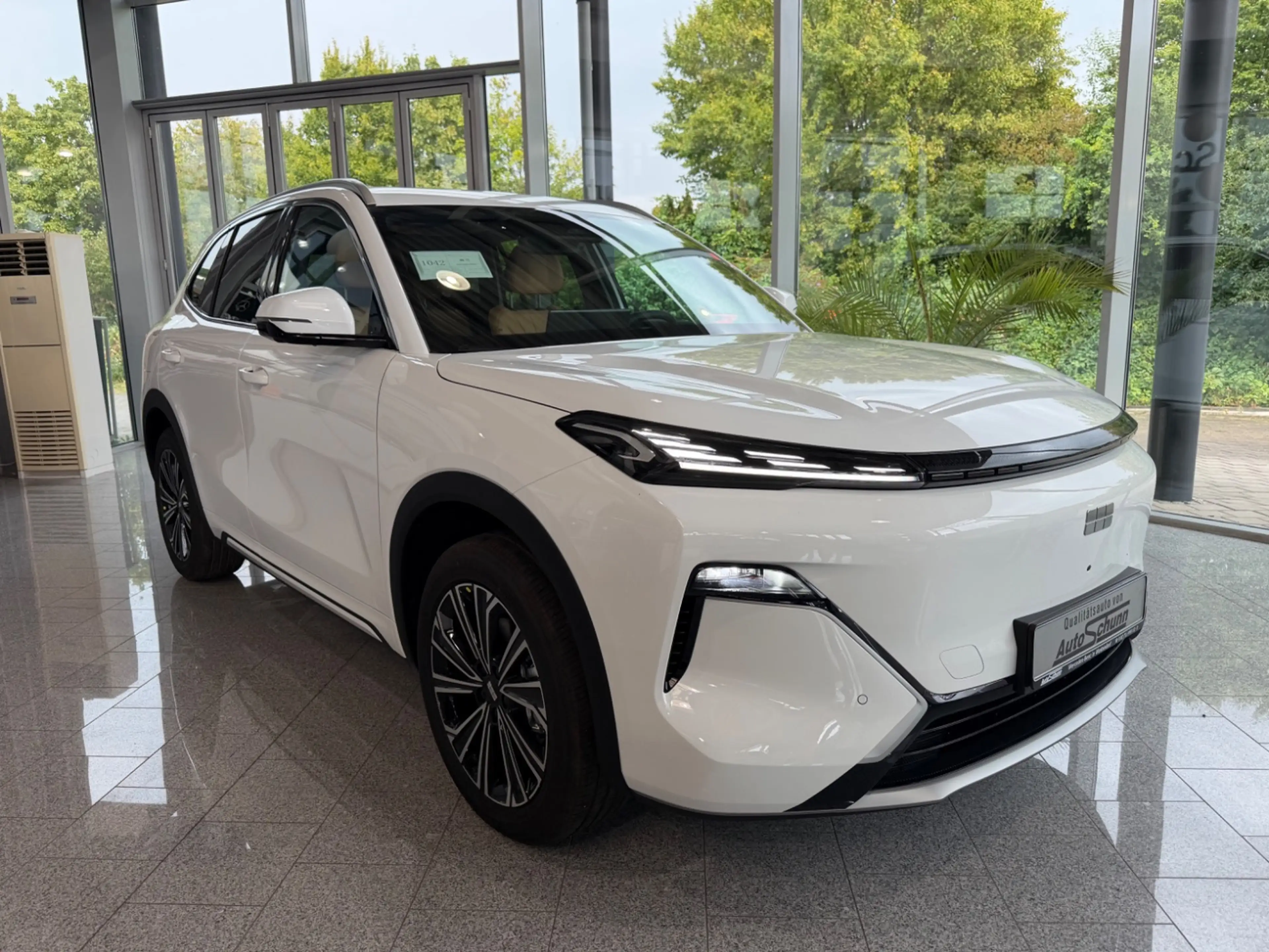 Geely Starray EM-i Max+Pano+Head Up+Massage+LED+Navi — photo 3