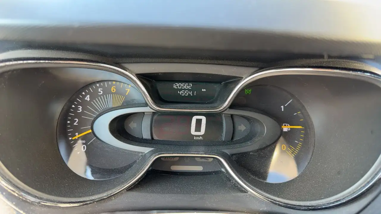 Renault Captur — photo 12