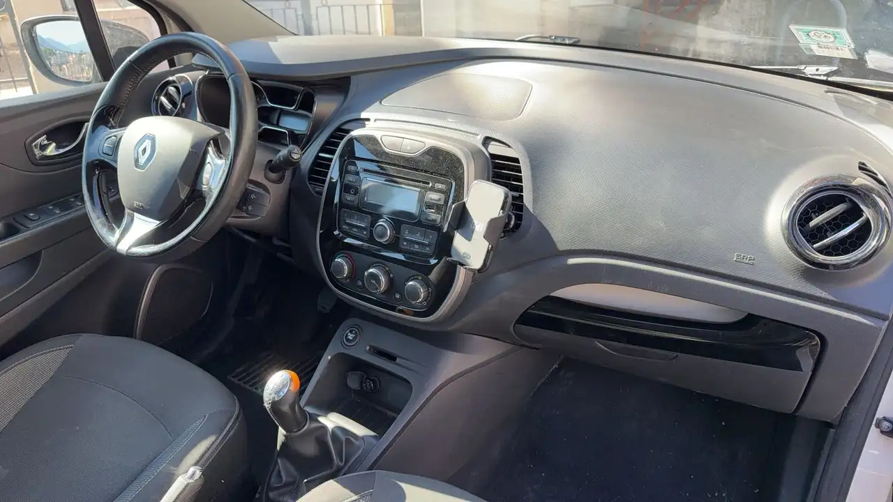 Renault Captur — photo 10