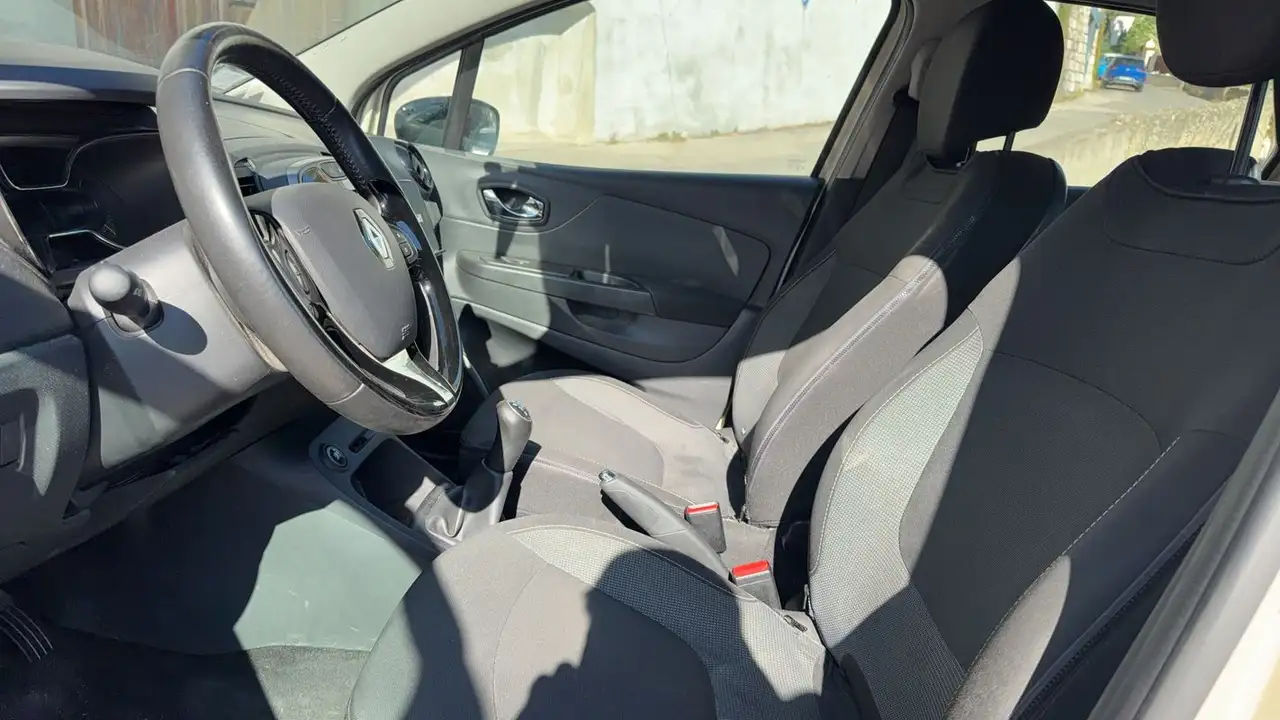 Renault Captur — photo 26