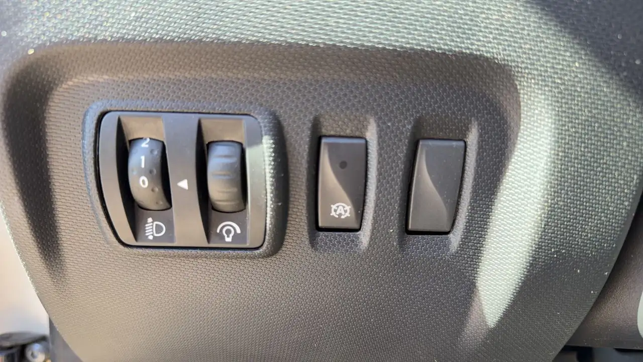 Renault Captur — photo 13