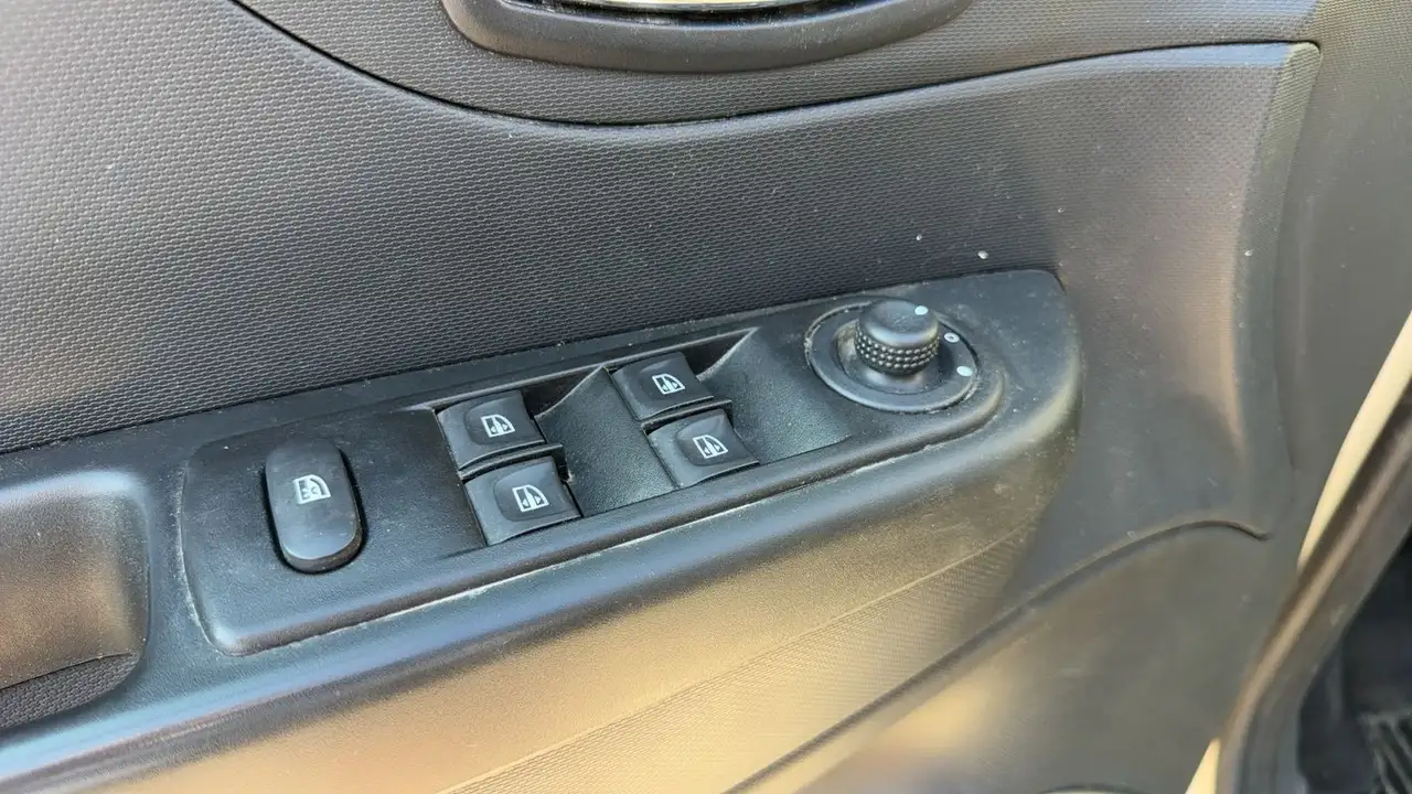 Renault Captur — photo 24