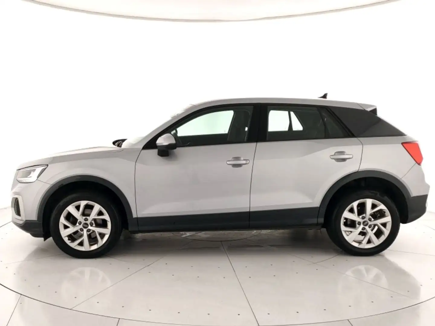 Audi Q2 35 1.5 tfsi Admired Advanced s-tronic Argento - 2